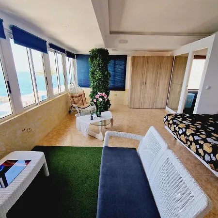 First Line Of The Ocean, 3 Bedrooms & Free Wifi * Playa de las Américas