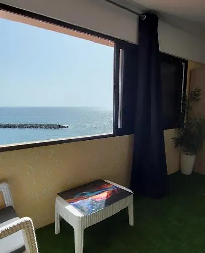 Nyaraló First Line Of The Ocean, 3 Bedrooms & Free Wifi