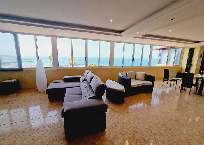 Feriehus First Line Of The Ocean, 3 Bedrooms & Free Wifi
