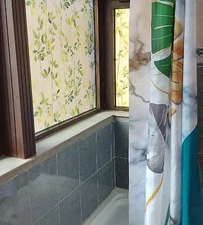 First Line Of The Ocean, 3 Bedrooms & Free Wifi *