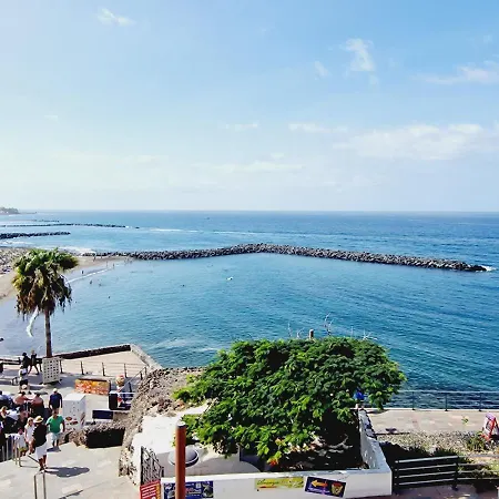 Holiday home First Line Of The Ocean, 3 Bedrooms & Free Wifi *