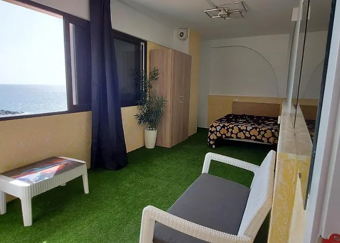 First Line Of The Ocean, 3 Bedrooms & Free Wifi Tatil Evi *