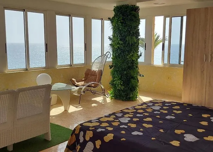 Tatil Evi First Line Of The Ocean, 3 Bedrooms & Free Wifi *