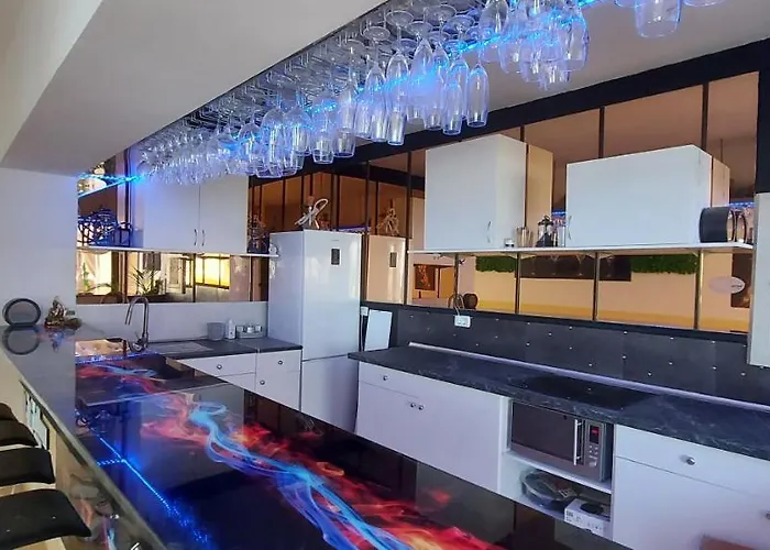 First Line Of The Ocean, 3 Bedrooms & Free Wifi Дом отдыха *