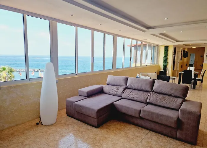 First Line Of The Ocean, 3 Bedrooms & Free Wifi Tatil Evi *