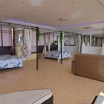 בית נופש First Line Of The Ocean, 3 Bedrooms & Free Wifi *