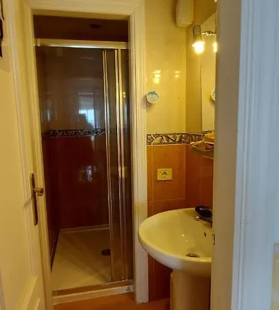 First Line Of The Ocean, 3 Bedrooms & Free Wifi Dom wakacyjny *